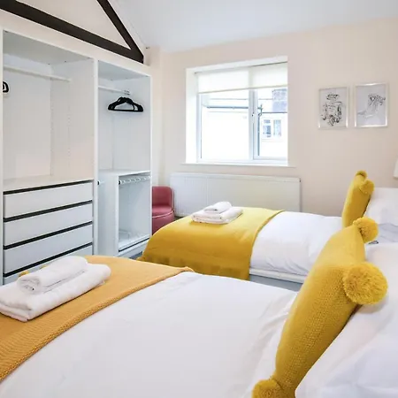 The Ascot -free On Site Parking York