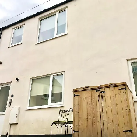 Holiday home The Ascot -free On Site Parking