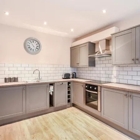 Holiday home The Ascot -free On Site Parking York